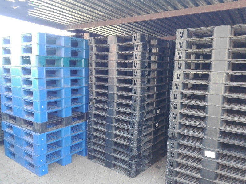 Pallet nhựa cũ 